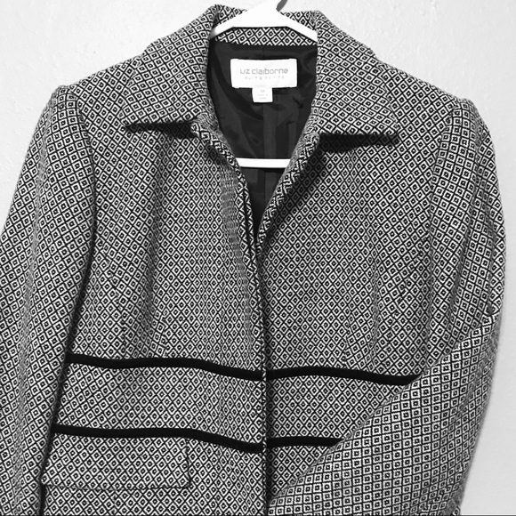 Liz Claiborne Suits Petite Collections Wool Coat - Picture 5 of 9